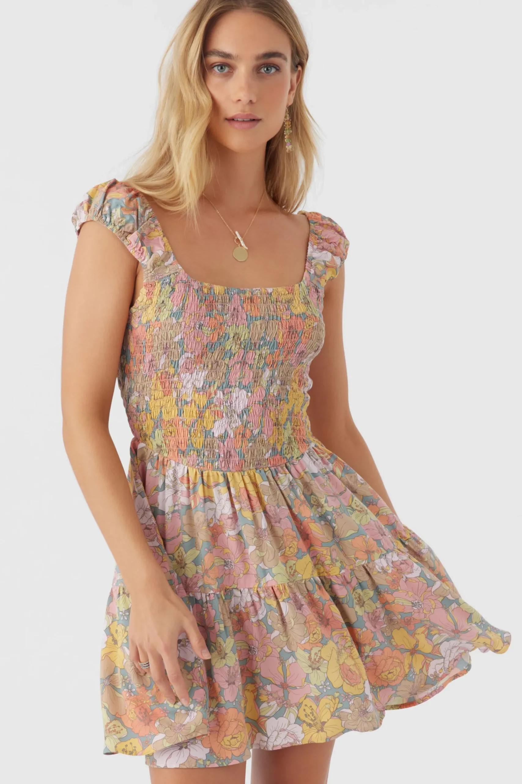 Women O’Neill Dresses<ADELLE JANIS FLORAL SMOCKED DRESS