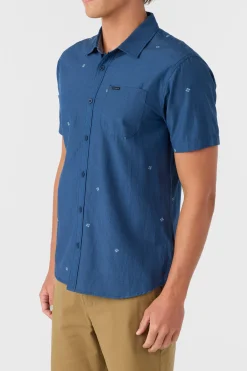 O’Neill Shirts & Flannels<EAST CLIFF HIDEAWAY STANDARD FIT SHIRT