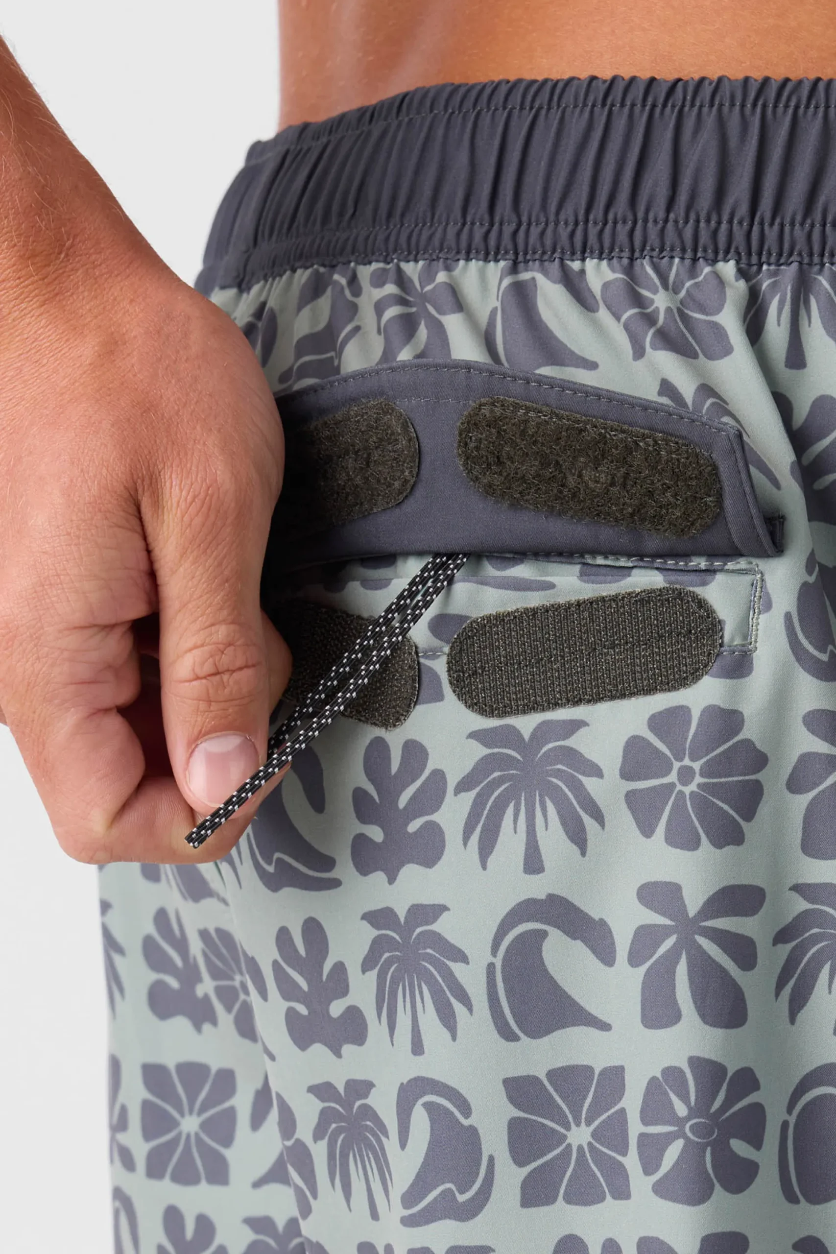 O’Neill Side Pockets<HERMOSA ELASTIC WAIST 17" SWIM TRUNKS