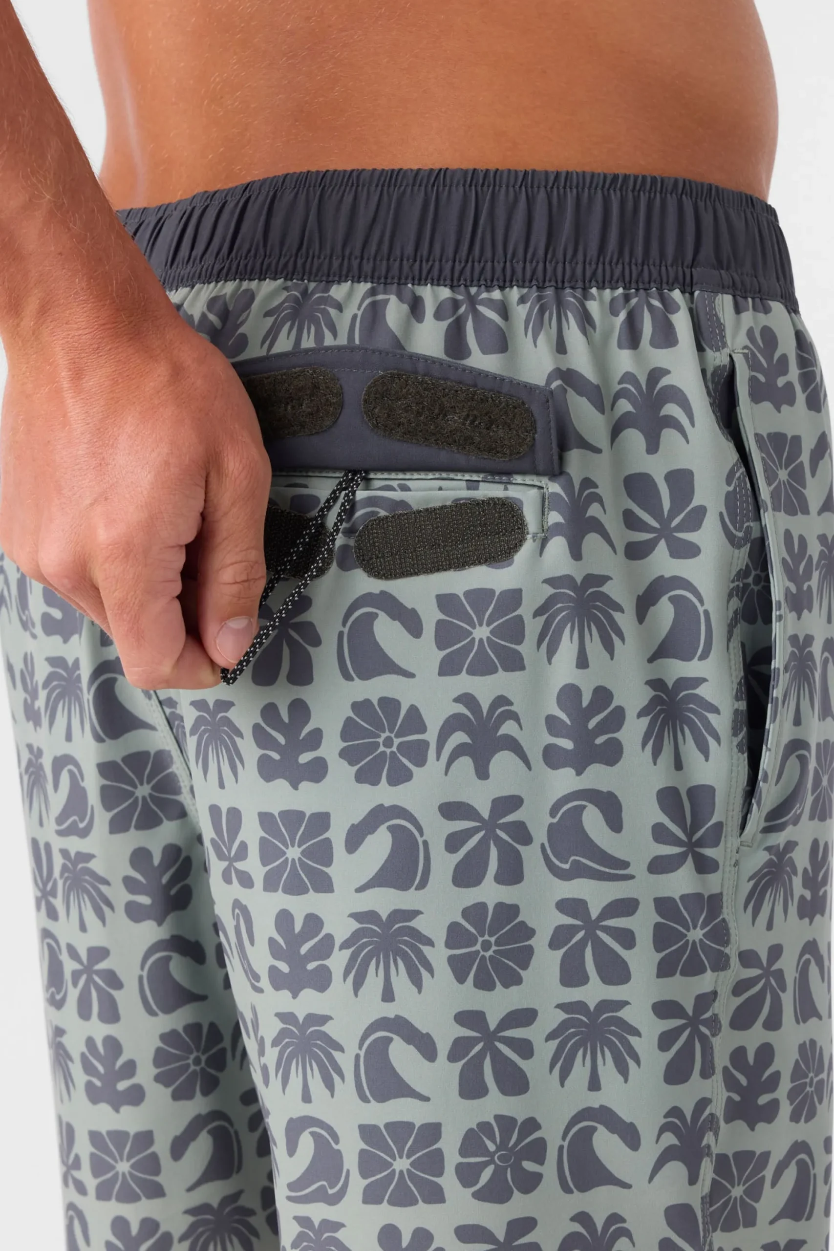 O’Neill Side Pockets<HERMOSA ELASTIC WAIST LINED 17" SWIM TRUNKS