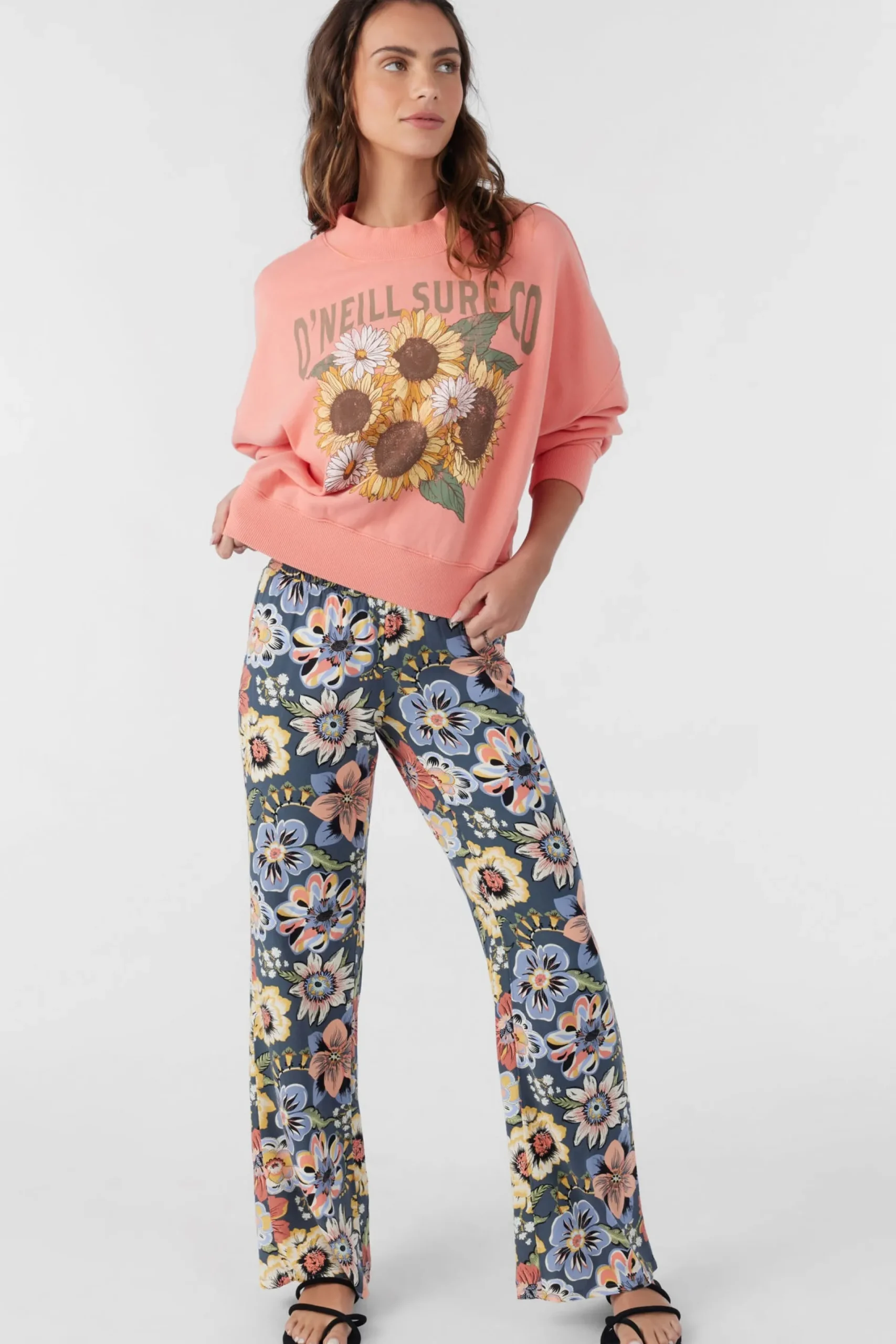 Women O’Neill Graphic Tees & Tanks<MOMENT CREW NECK CROPPED FLEECE