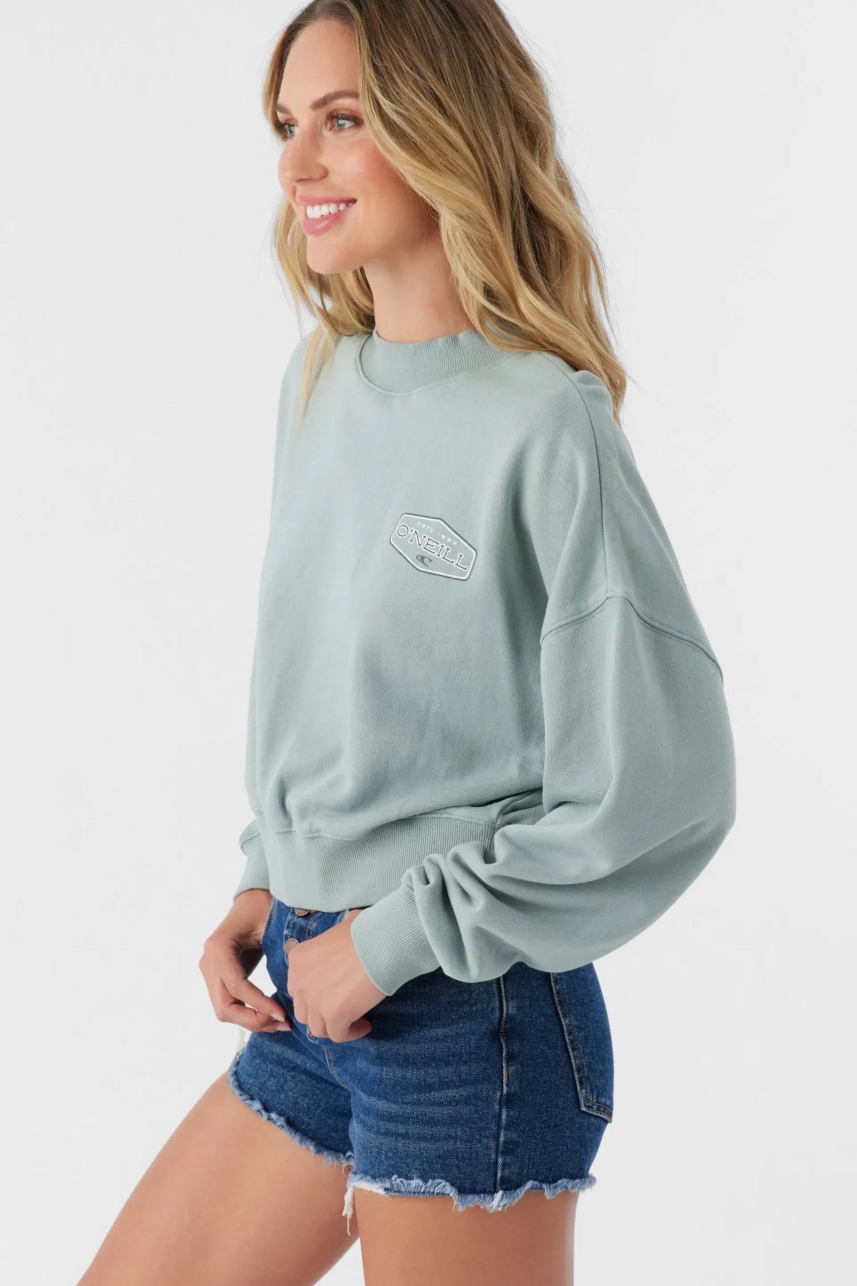 Women O’Neill Graphic Tees & Tanks<MOMENT CREW NECK CROPPED FLEECE