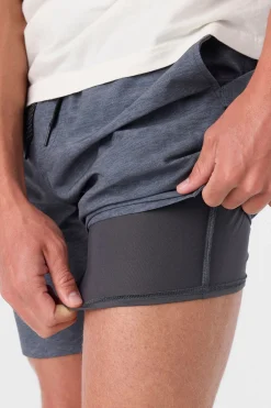 O’Neill Shorts<PERFORM LINED 17" ATHLETIC SHORTS