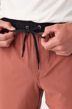 O’Neill Shorts<PERFORM LINED 17" ATHLETIC SHORTS