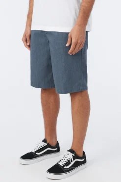 O’Neill Shorts<REDWOOD 22" CHINO SHORTS