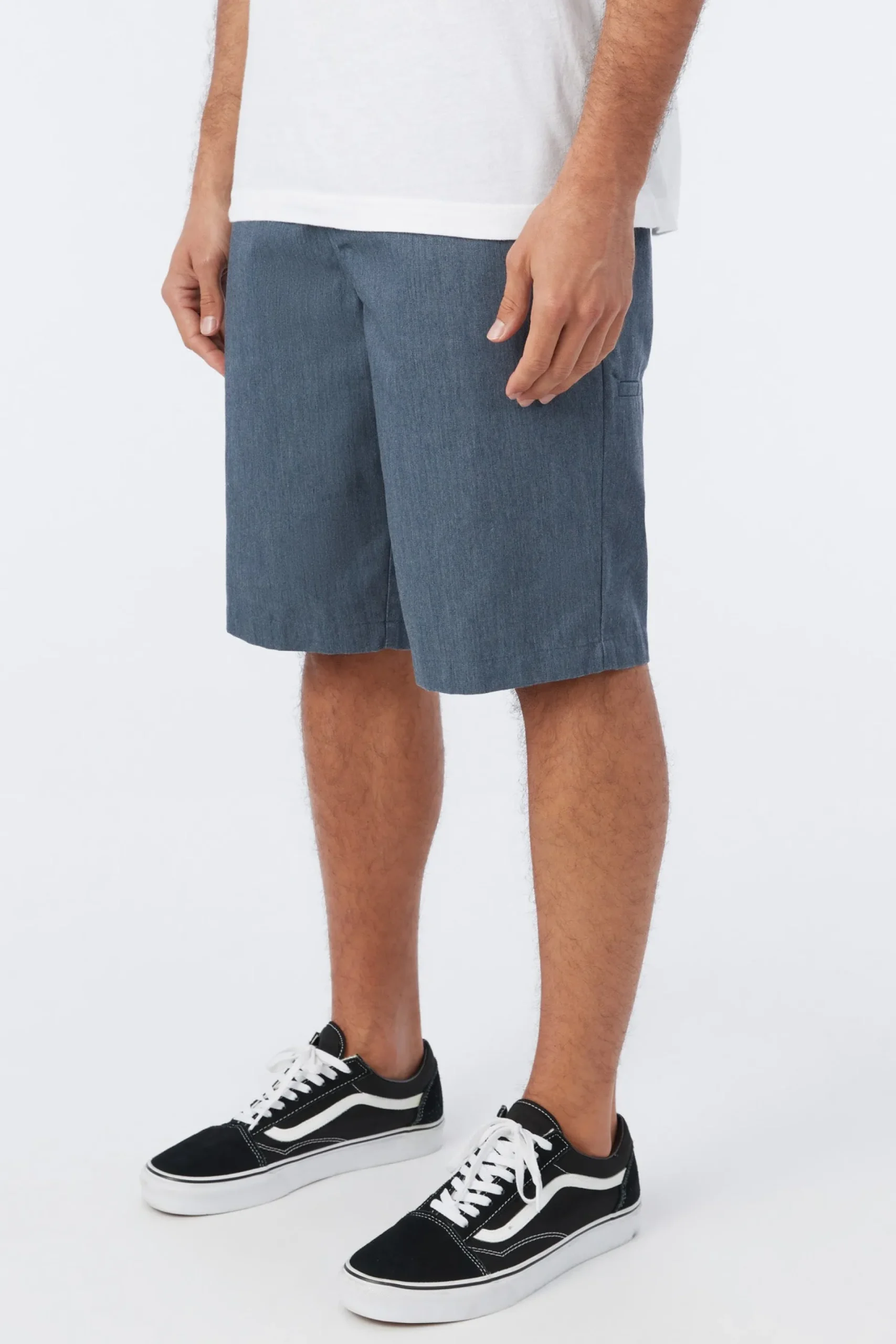 O’Neill Shorts<REDWOOD 22" CHINO SHORTS