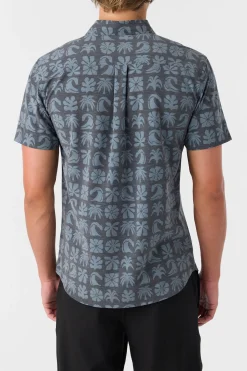 O’Neill Shirts & Flannels<TRVLR UPF TRAVERSE STANDARD FIT SHIRT