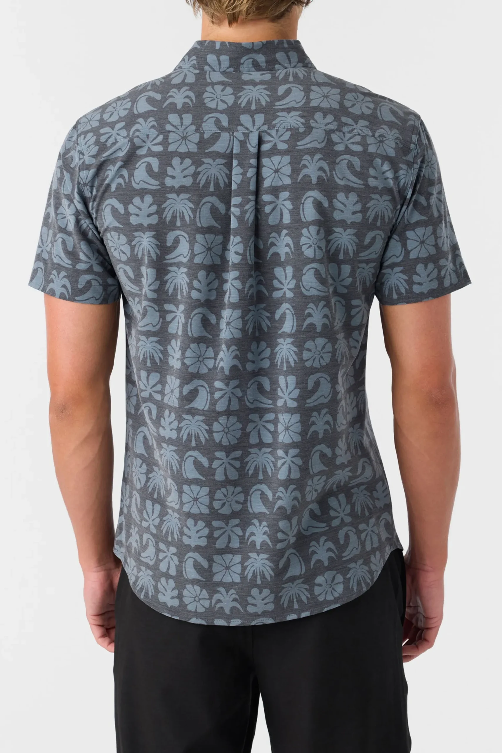 O’Neill Shirts & Flannels<TRVLR UPF TRAVERSE STANDARD FIT SHIRT