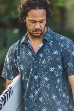 O’Neill Shirts & Flannels<TRVLR UPF TRAVERSE STANDARD FIT SHIRT