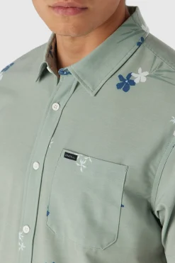 O’Neill Shirts & Flannels<TRVLR UPF TRAVERSE STANDARD FIT SHIRT