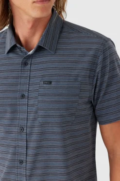 O’Neill Shirts & Flannels<TRVLR UPF TRAVERSE STRIPE STANDARD FIT SHIRT