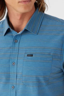 O’Neill Shirts & Flannels<TRVLR UPF TRAVERSE STRIPE STANDARD FIT SHIRT