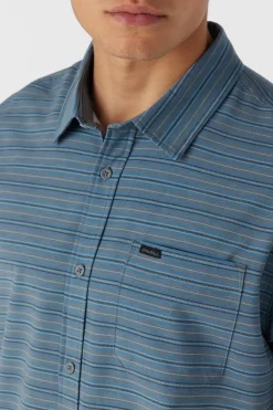 O’Neill Shirts & Flannels<TRVLR UPF TRAVERSE STRIPE STANDARD FIT SHIRT