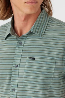 O’Neill Shirts & Flannels<TRVLR UPF TRAVERSE STRIPE STANDARD FIT SHIRT
