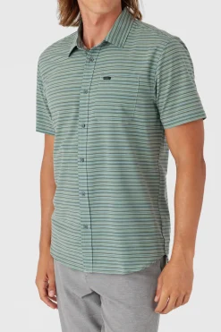 O’Neill Shirts & Flannels<TRVLR UPF TRAVERSE STRIPE STANDARD FIT SHIRT